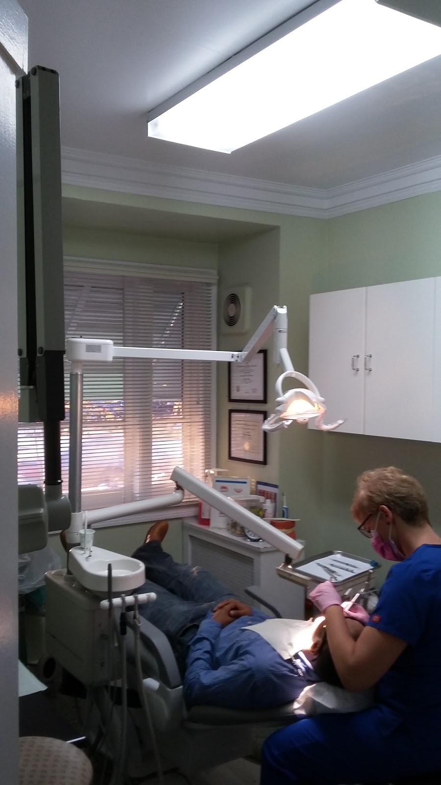 Bloor West & High Park Family and Cosmetic Dentistry - Dr.Paltse | 265 Jane St, Toronto, ON M6S 3Z3, Canada | Phone: (647) 931-3960