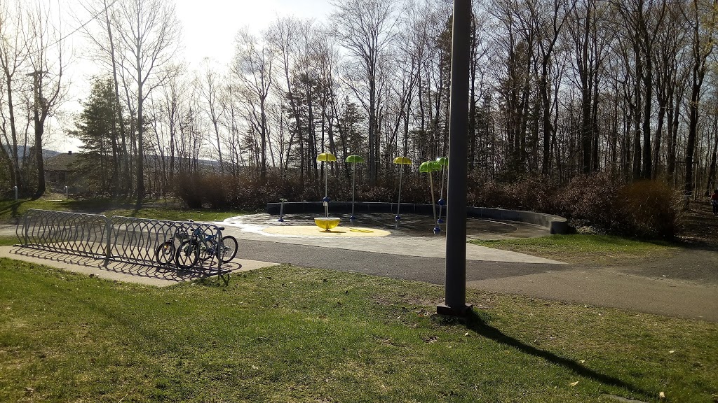 Parc Montchâtel | 13500 Rue Duhamel, Québec, QC G2A 3L2, Canada | Phone: (418) 641-6007