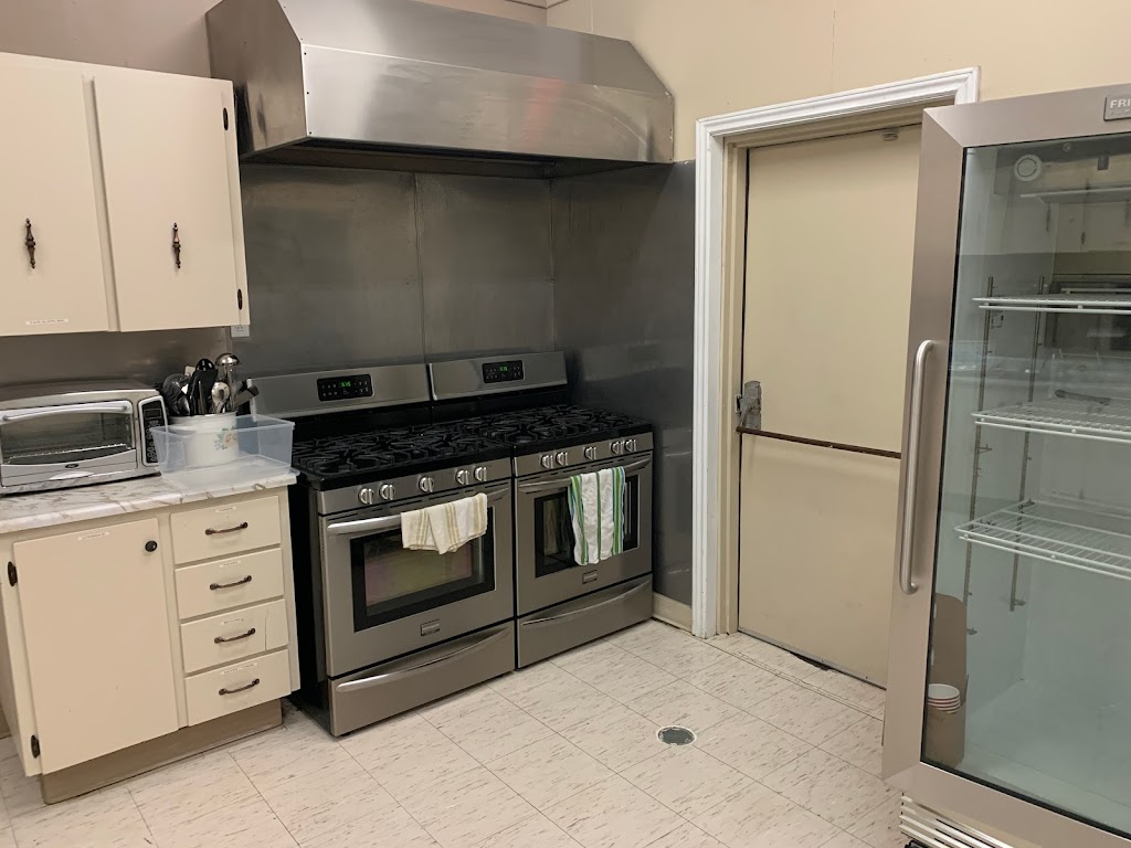Caledonia Kinsmen Hall | 151 Caithness St E, Caledonia, ON N3W 1C2, Canada | Phone: (905) 765-6861