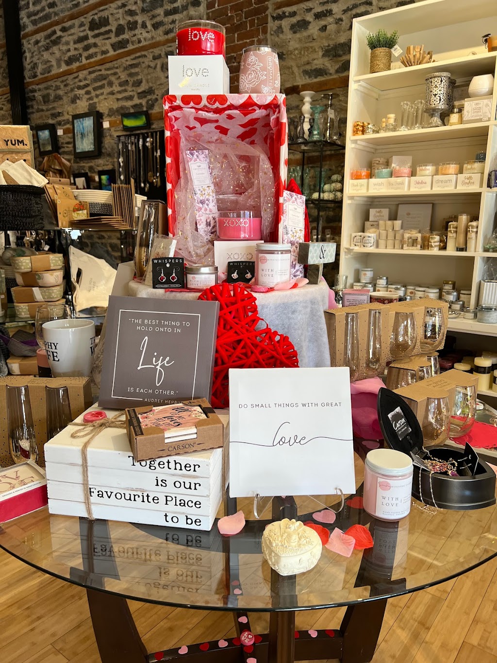 Lansing Gifts & Gallery | 3 Dundas St E, Napanee, ON K7R 1N2, Canada | Phone: (613) 409-6749