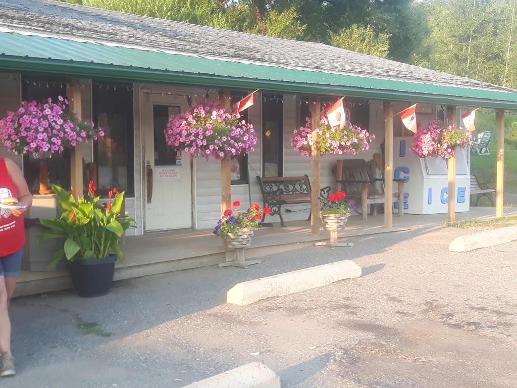 Timberland Motel & Restaurant | Hwy 11, State Rte 17, Shabaqua, ON P0T 1X0, Canada | Phone: (807) 933-4323