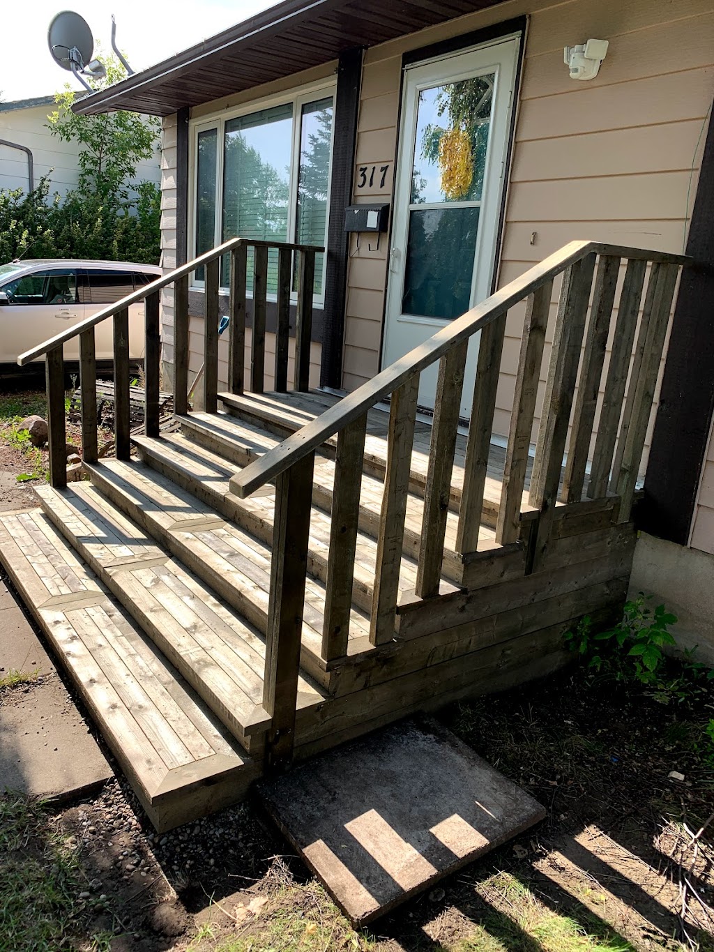 Benjamin Moores rocky view services | 134 Luxstone Way SW, Airdrie, AB T4B 0H6, Canada | Phone: (403) 701-6939