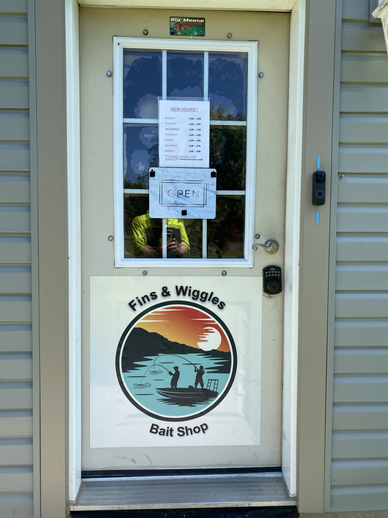Fins & Wiggles Bait Shop | 1109 Brant County Hwy 54, Ohsweken, ON N0A 1M0, Canada | Phone: (519) 865-7440