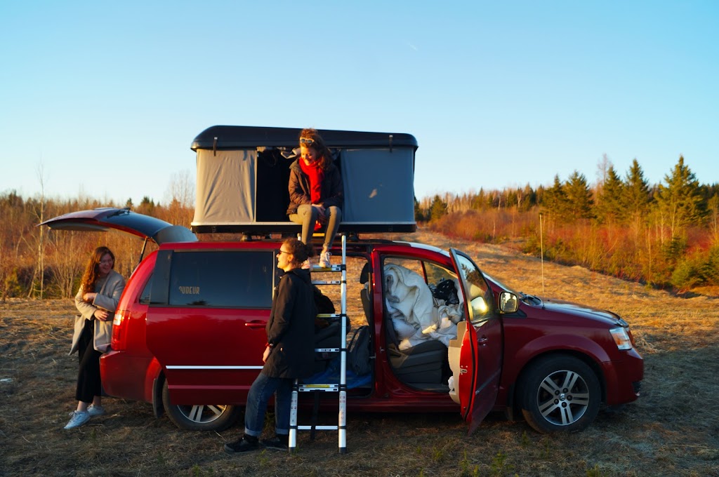 Le Baroudeur Vanpackers 1210 Rue J A Bombardier L vis QC G7A 2P4 Canada