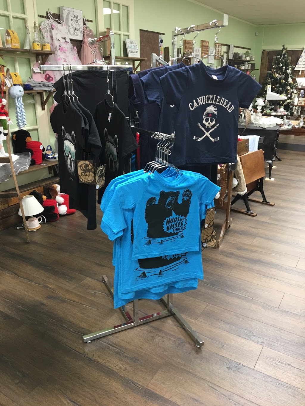 Tea Time Decor | 8024 Coleman St, Mission, BC V2V 6R5, Canada | Phone: (604) 763-8647