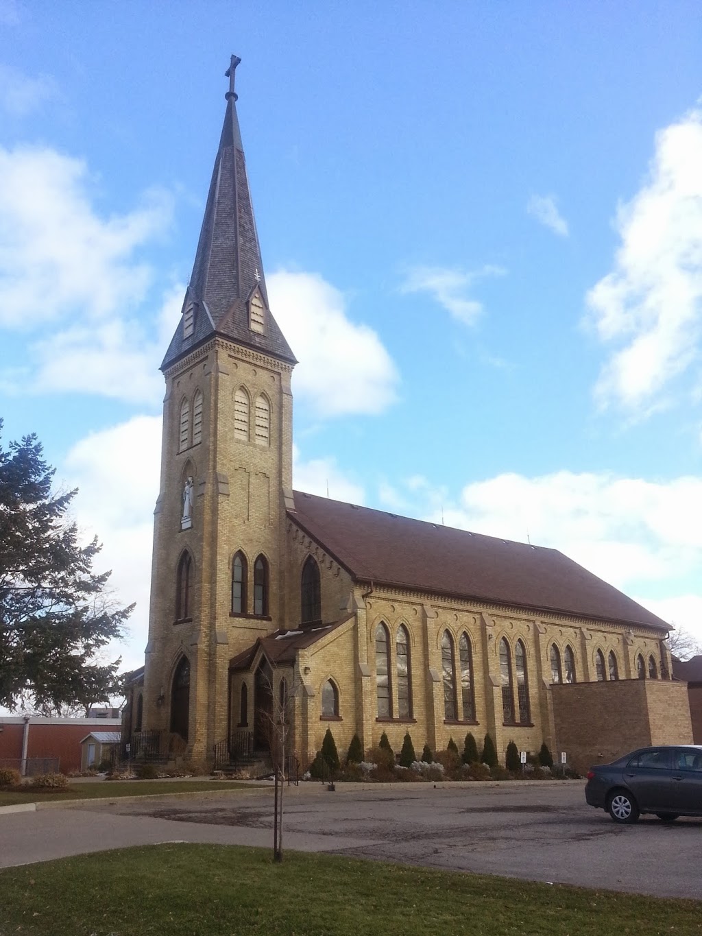 Holy Family Church | 329 Huron St, New Hamburg, ON N3A 1K3, Canada | Phone: (519) 662-1744