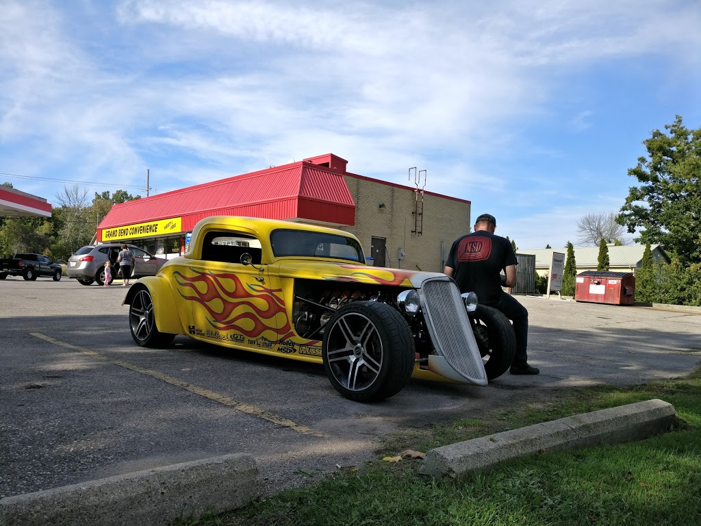 Esso | 78 Green Acres Crescent, Grand Bend, ON N0M 1T0, Canada | Phone: (519) 238-5706