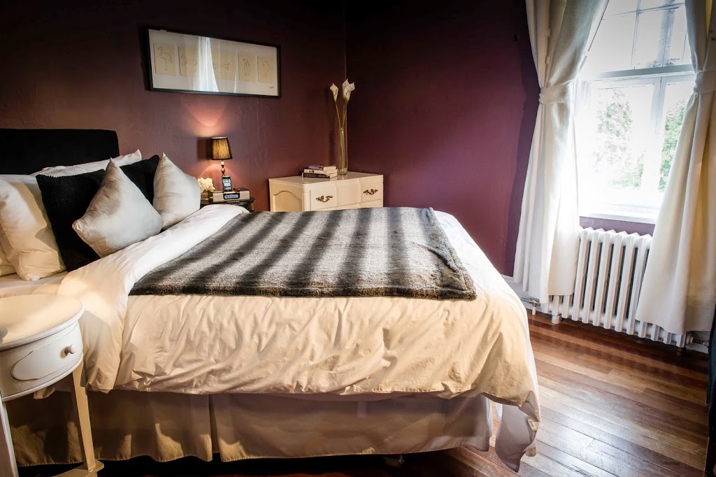 Hotel Manoir Becancourt | 3255 Avenue Nicolas Perrot, Bécancour, QC G9H 3C2, Canada | Phone: (819) 294-9068