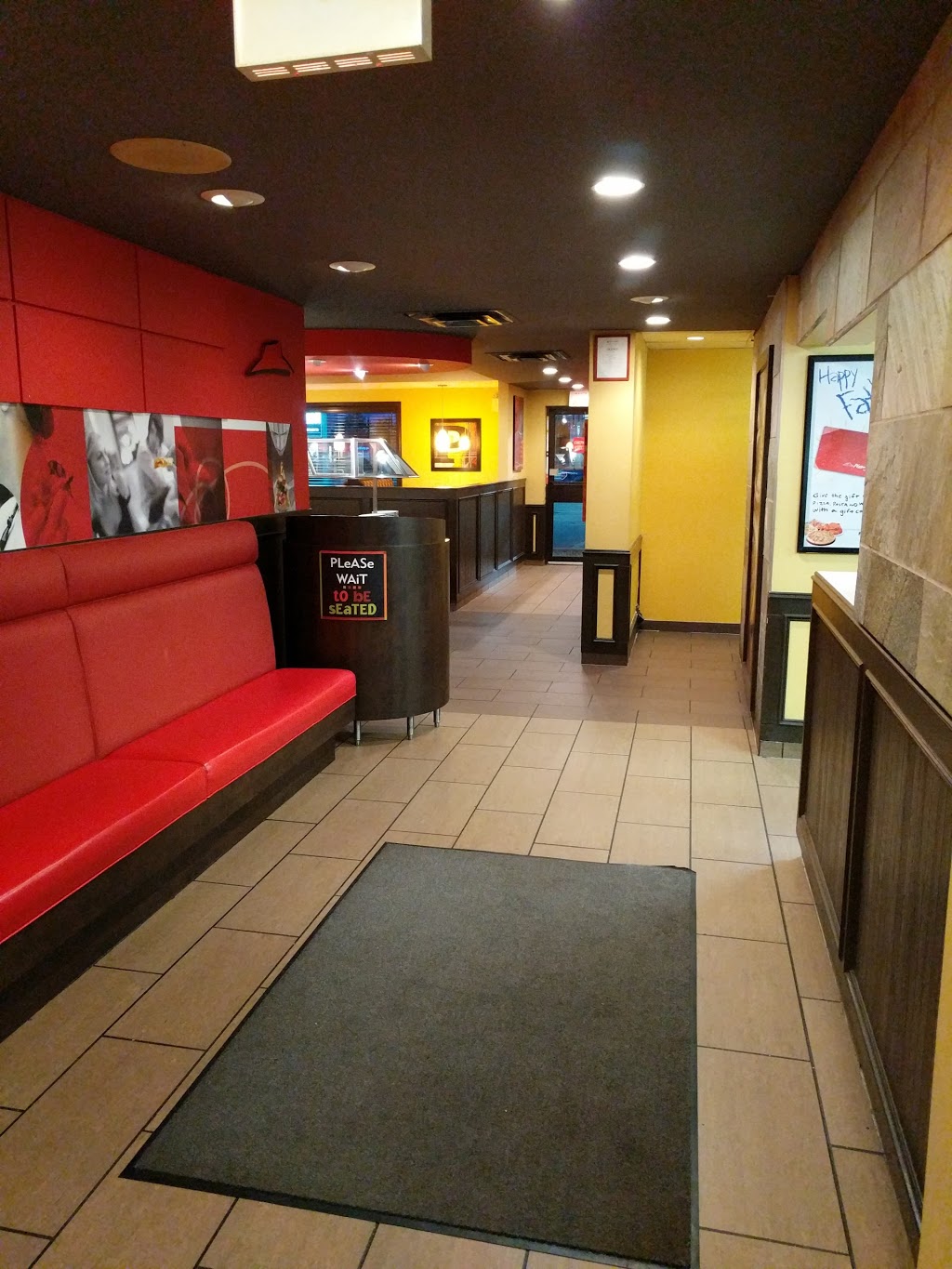 Pizza Hut | 2525 Quance St E, Regina, SK S4V 2X8, Canada | Phone: (306) 791-3020