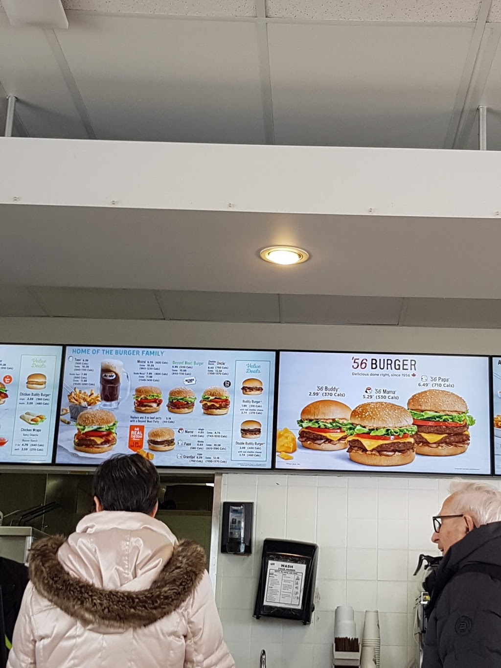 A&W Canada | 281 Dundas St E, Trenton, ON K8V 1M1, Canada | Phone: (613) 392-4668