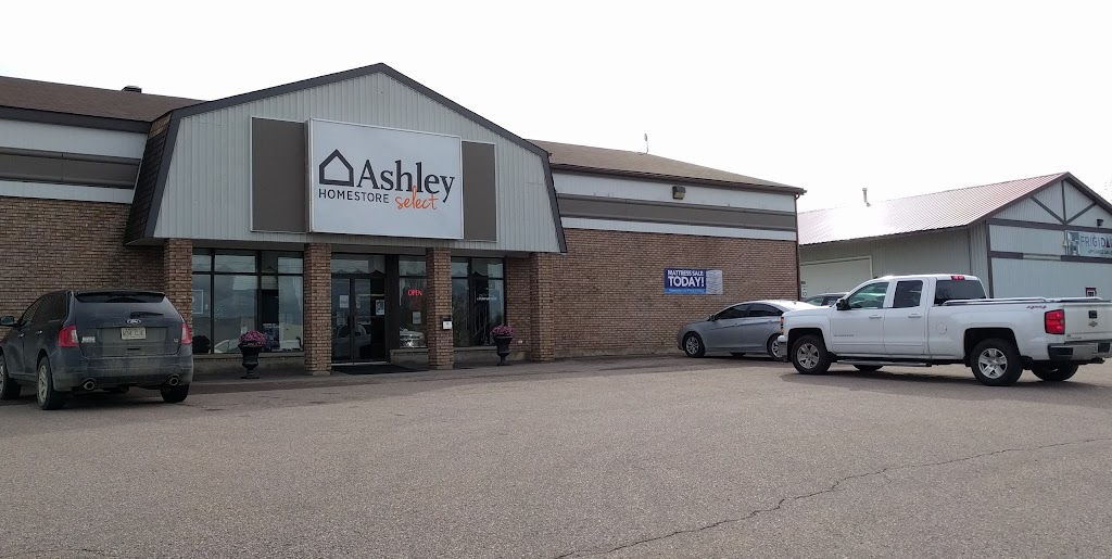 Ashley Pembroke | 10 Matthews Ave, Pembroke, ON K8A 8A4, Canada | Phone: (613) 629-5464