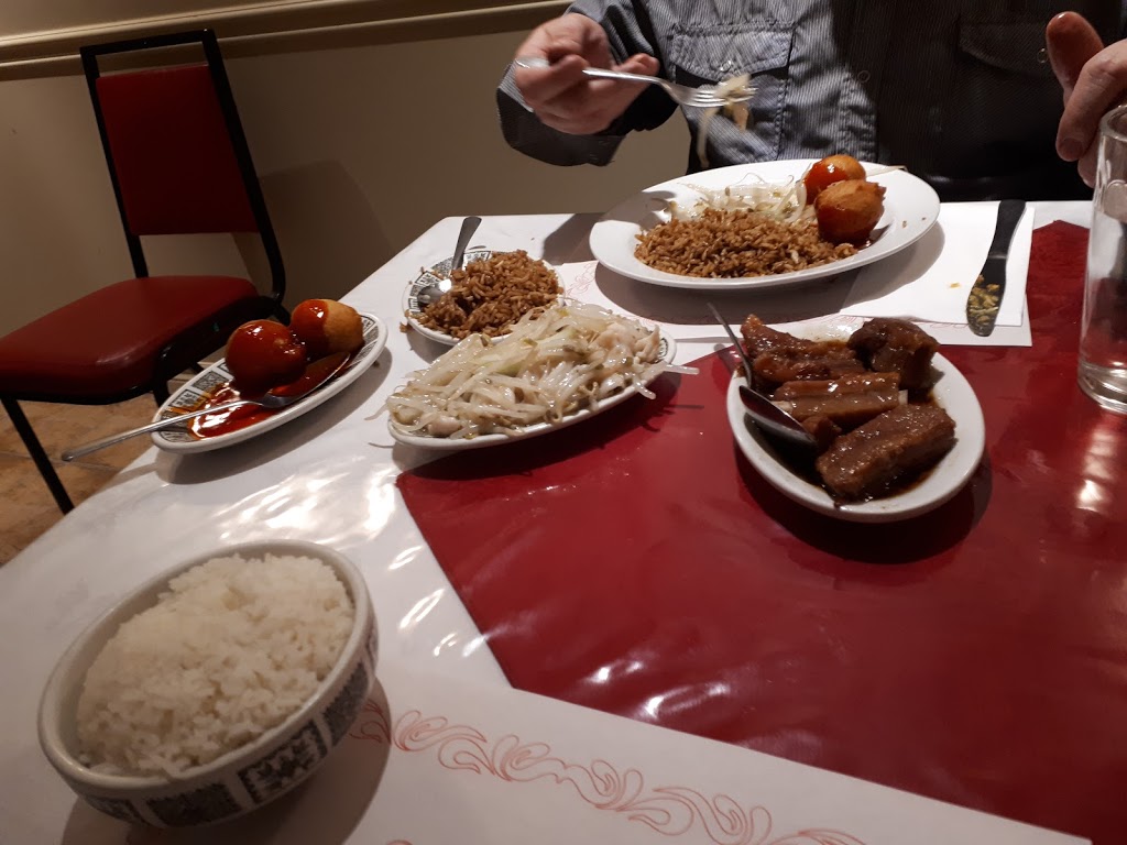 Restaurant Chef Lau | 490 Rue Saint-Jean, Maple Grove, QC J6N 1R9, Canada | Phone: (450) 429-6449