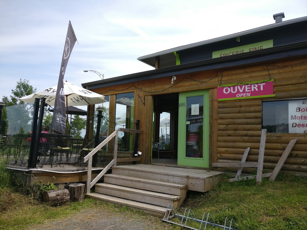 Les Trois Becs | 10955 Boulevard Sainte-Anne, Beaupré, QC G0A 1E0, Canada | Phone: (418) 827-4372