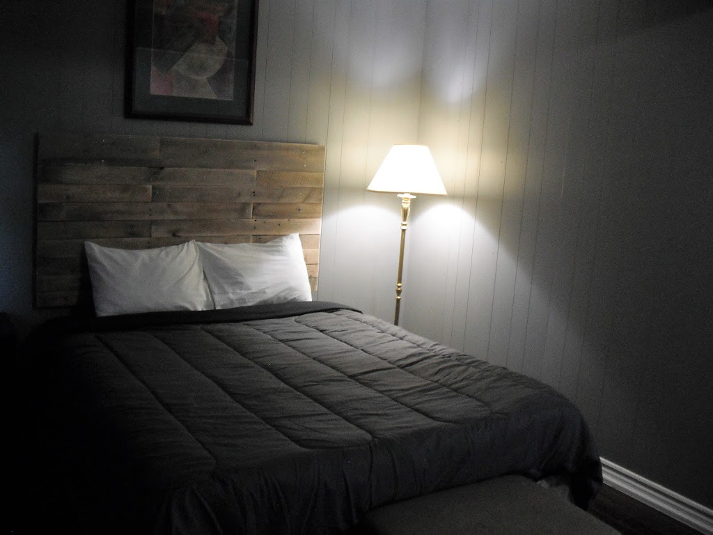 Eastwood Motel | 685806 Oxford 2, Woodstock, ON N4S 7V9, Canada | Phone: (519) 467-5341