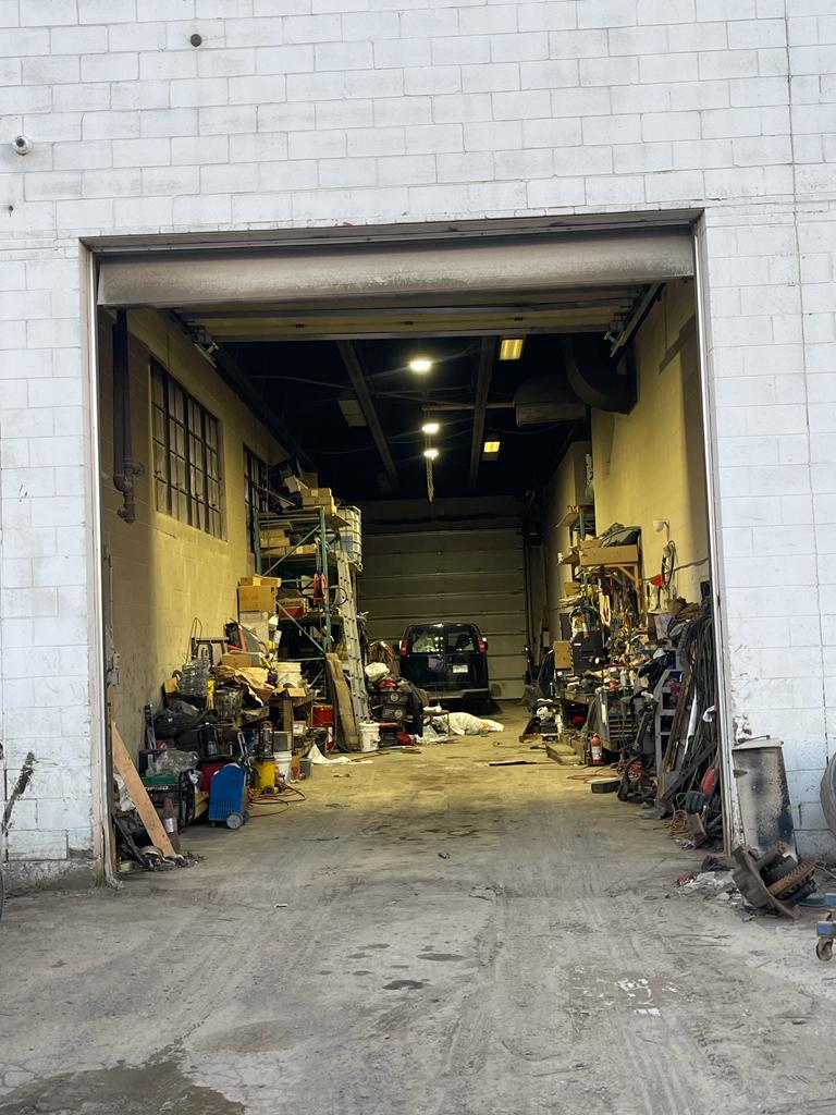 Siren Truck Garage | 4415 Rue Fairway, Lachine, QC H8T 3P9, Canada | Phone: (514) 637-1992