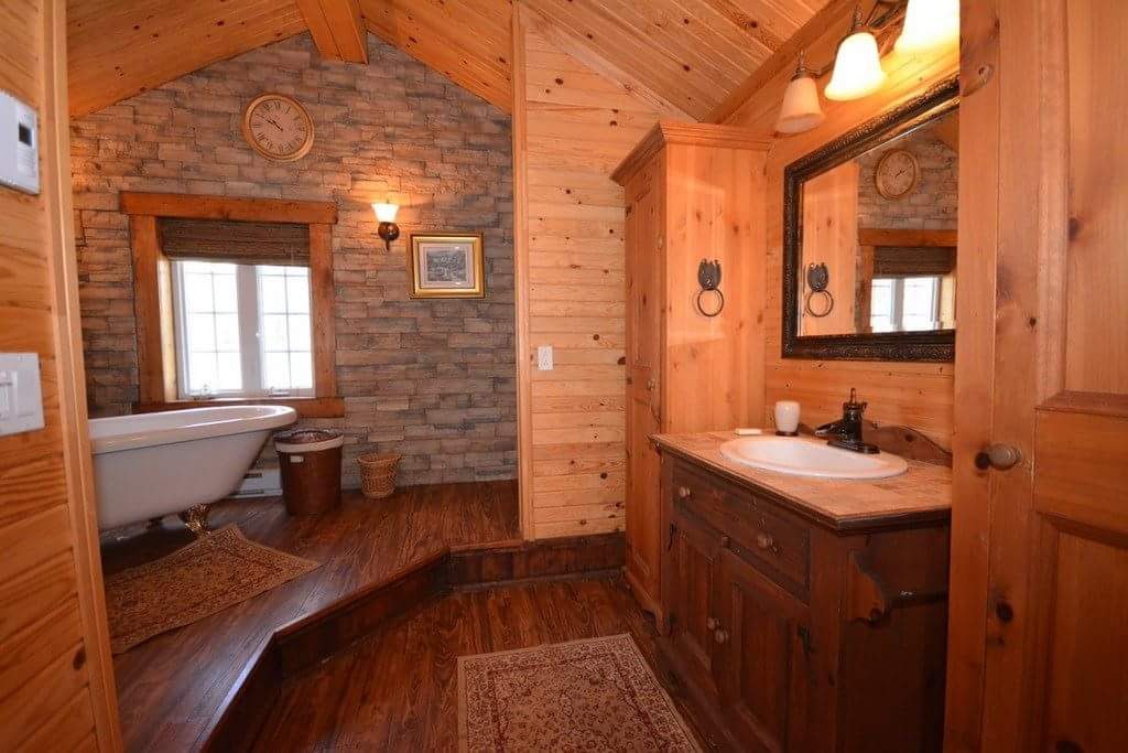 Chalet Oasis Boisée | 575 Rang Saint-Henri, Saint-Benoît-Labre, QC G0M 1P0, Canada | Phone: (418) 221-6092