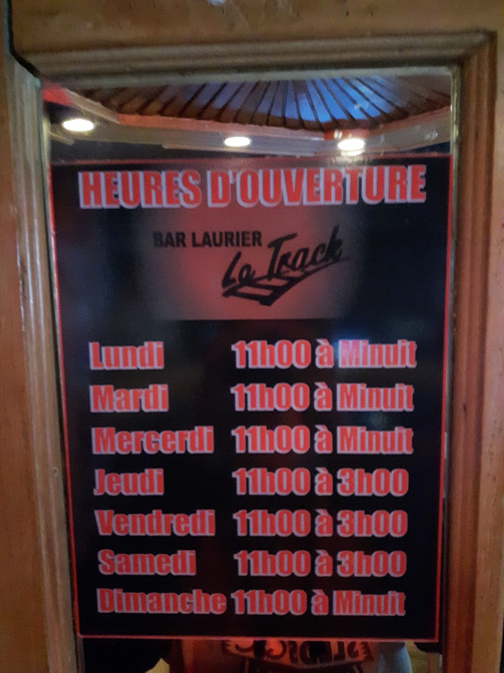 Bar La Track | 367 Boul Saint Joseph, Laurier-Station, QC G0S 1N0, Canada | Phone: (418) 728-5294