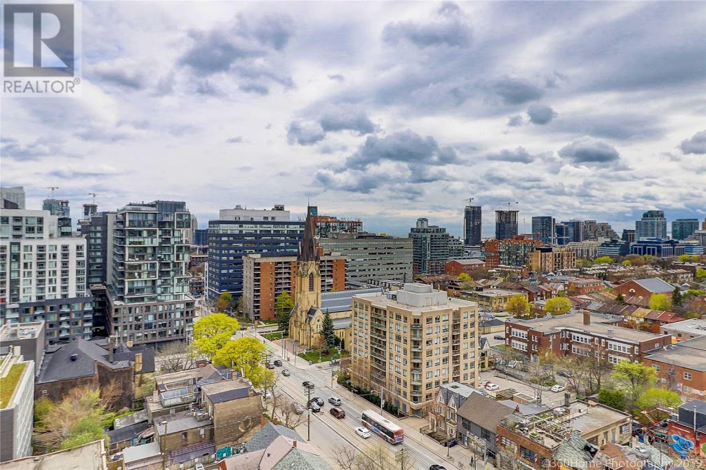 Red Roof Realty Inc. Brokerage | 32 Tidefall Dr, Scarborough, ON M1W 1J2, Canada | Phone: (416) 499-4994