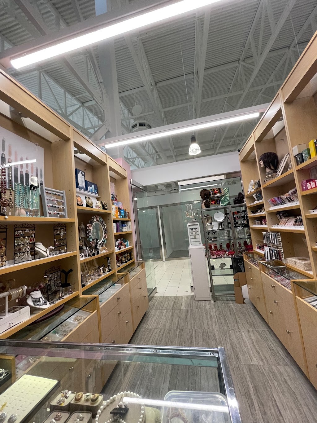 Vogue + Beauty | 260300 Writing Creek Cres, Balzac, AB T0M 0E0, Canada | Phone: (403) 975-0735