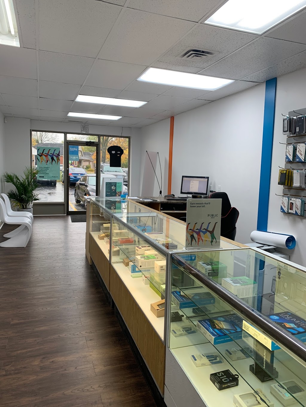 Mobile Junction | 25 Oxford St W Unit 100, London, ON N6H 1R2, Canada | Phone: (226) 582-5333