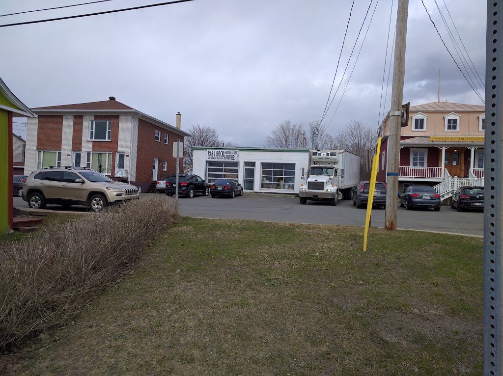 Boutique Ras LBock | 4 Chemin du Roy E B, Saint-Jean-Port-Joli, QC G0R 3G0, Canada | Phone: (418) 371-0998