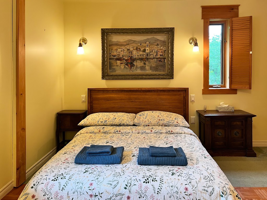 Forest bed and breakfast with river rest area | 6289 Rte Principale, Wentworth-Nord, QC J0T 1Y0, Canada | Phone: (647) 870-4400