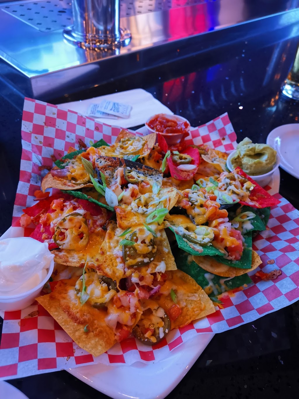 Bar 6ix Sports & Wings | 40 Innovation Dr unit 6 & 7, Woodbridge, ON L4H 0T2, Canada | Phone: (905) 265-1110