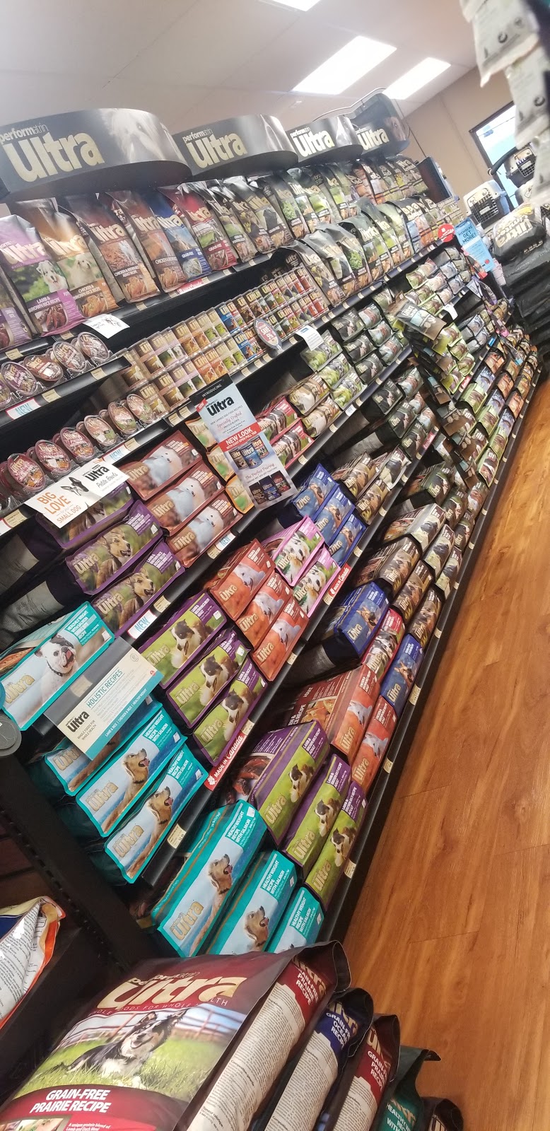 Pet Valu | 4 Robert Angus Dr, Amherst, NS B4H 4R7, Canada | Phone: (902) 667-1666