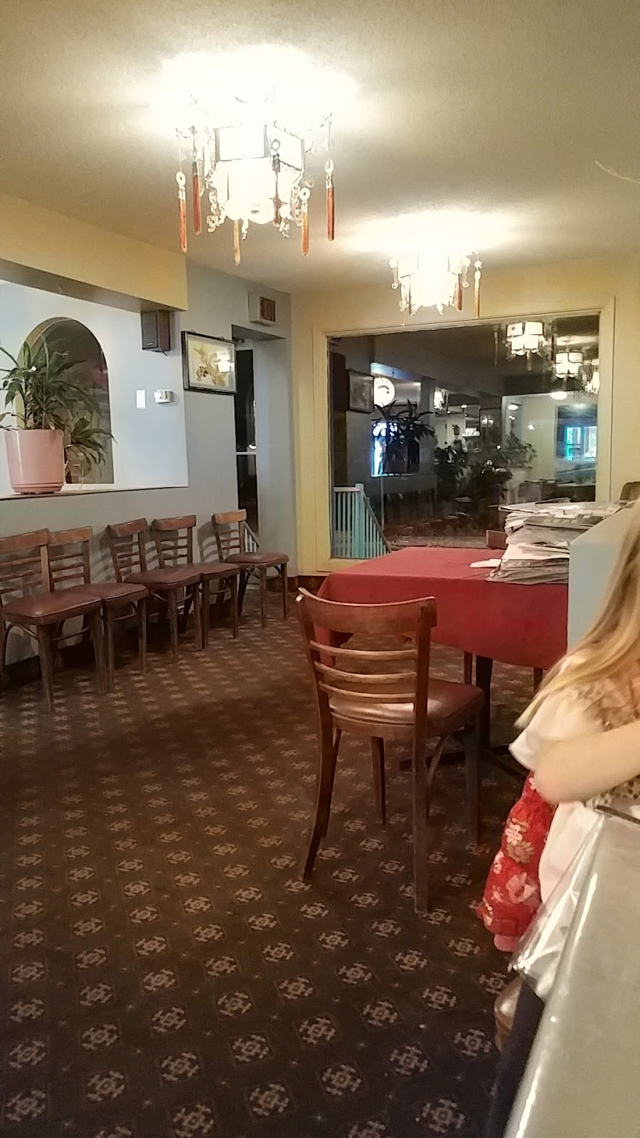 China Moon | 273 Boulevard Saint-René O, Gatineau, QC J8P 2V7, Canada | Phone: (819) 663-7710