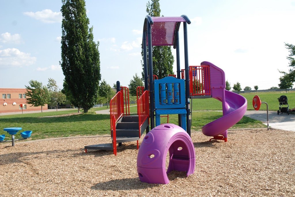 Pathfinder Park | 2284 Pathfinder Dr, Burlington, ON L7L, Canada | Phone: (905) 335-7738