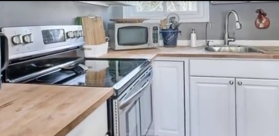 D-D Cottage | 12 Shankland Dr, Fenelon Falls, ON K0M 1N0, Canada | Phone: (647) 975-4545
