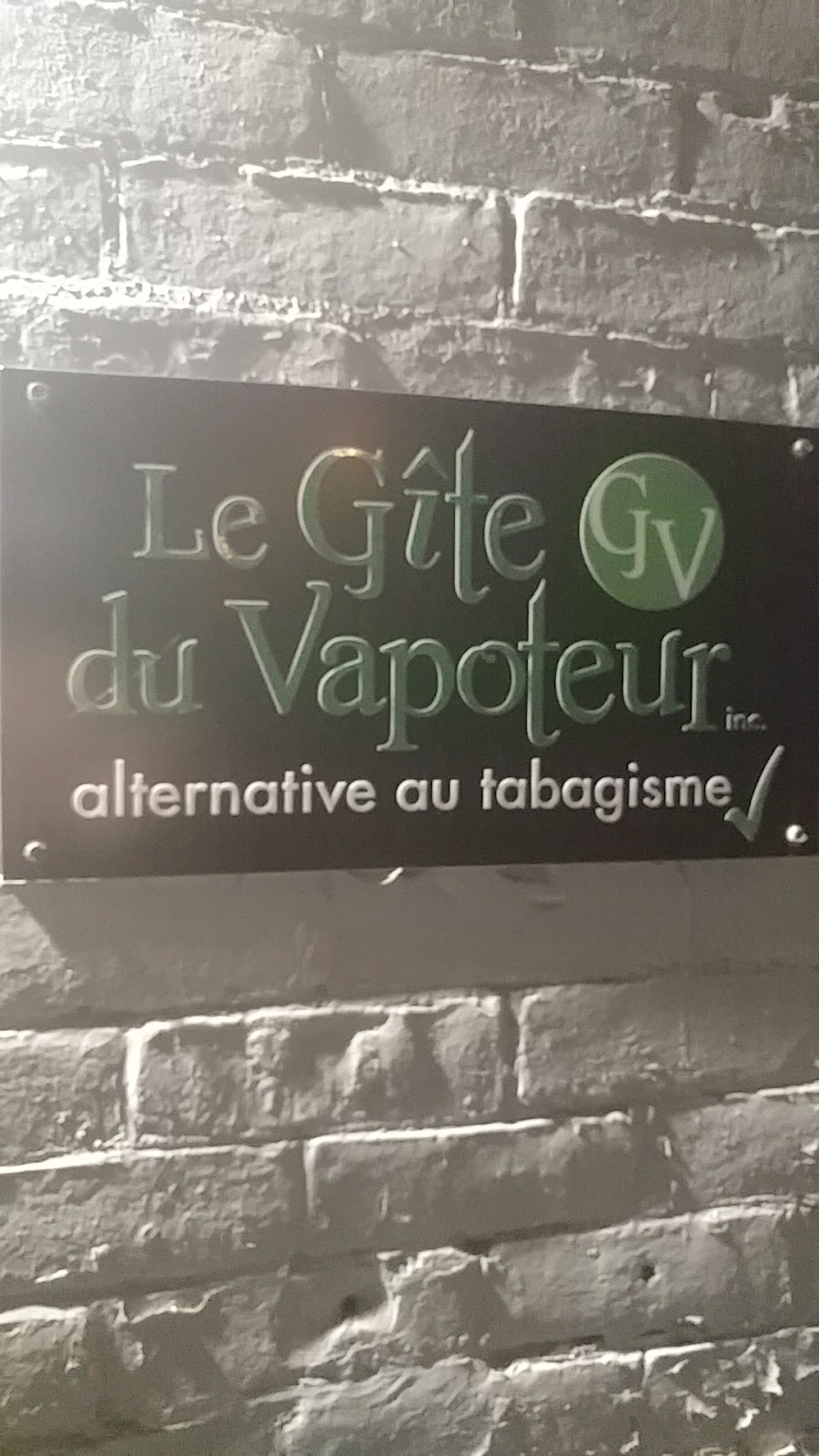 La Vape Shop | 170 Rue Saint-Georges, Windsor, QC J1S 1J8, Canada | Phone: (819) 845-1000