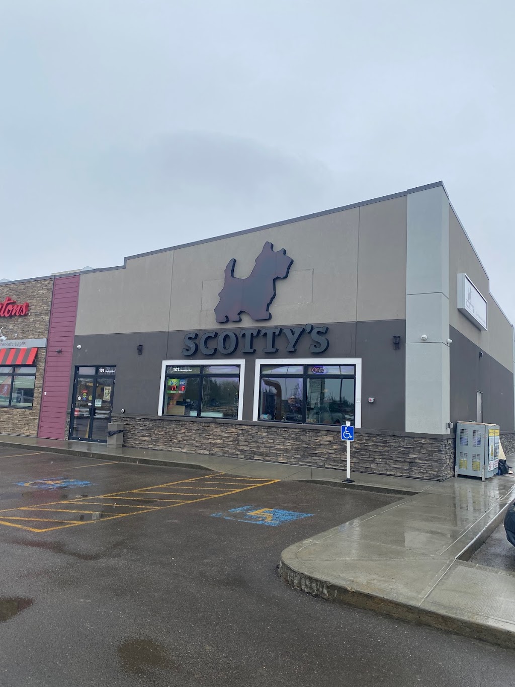 Scottys Esso Car Wash | 2A Hawkridge Blvd, Penhold, AB T0M 1R0, Canada | Phone: (403) 573-0922