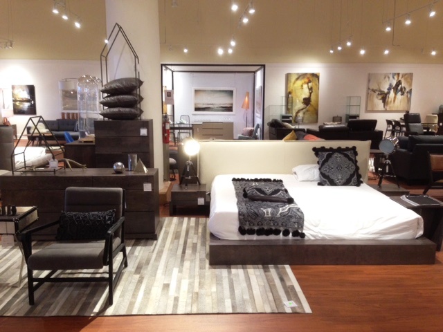 Mobilia Burlington | 1510 N Service Rd, Burlington, ON L7P 5C7, Canada | Phone: (905) 332-5323