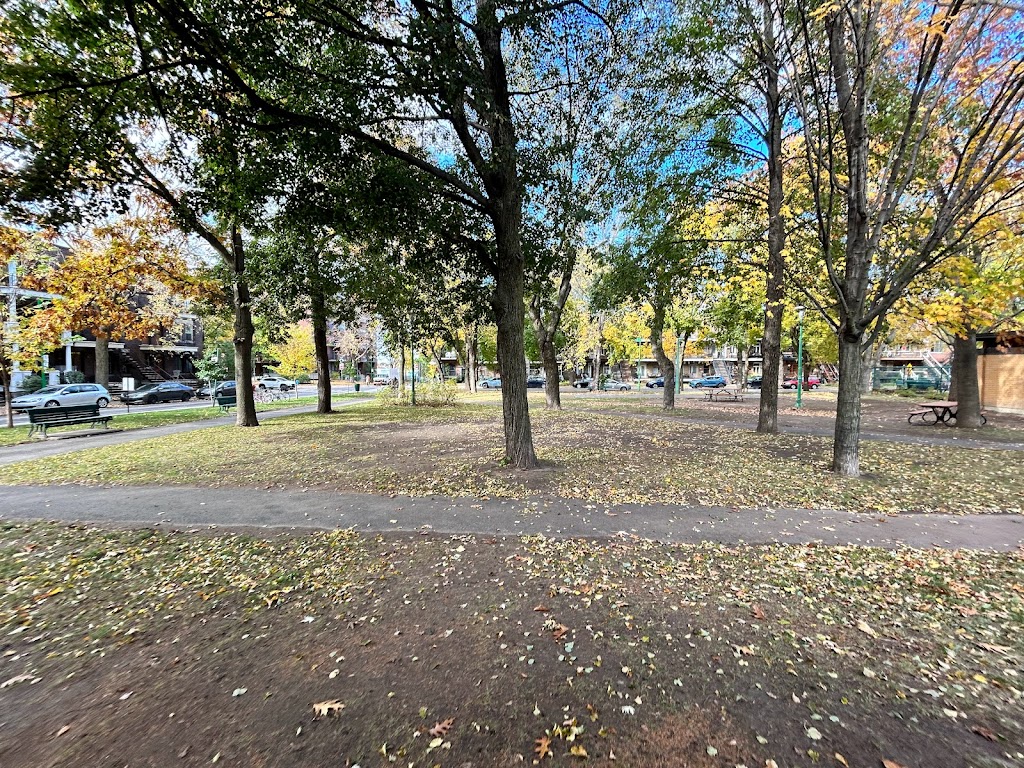 Parc John F.-Kennedy outdoor swimming pool | 860 Av. Outremont, Outremont, QC H2V 3N5, Canada | Phone: (514) 495-6211