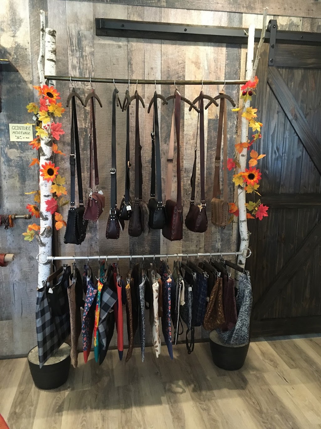 L’atelier de cuir du Baron | 187 Rue Principale, Weedon, QC J0B 3J0, Canada | Phone: (514) 235-8827