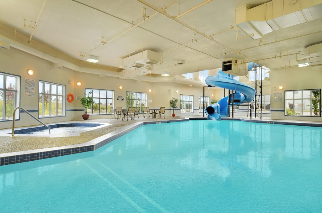 Days Inn & Suites by Wyndham Strathmore | 400 Ranch Market, Strathmore, AB T1P 0B2, Canada | Phone: (403) 934-1134