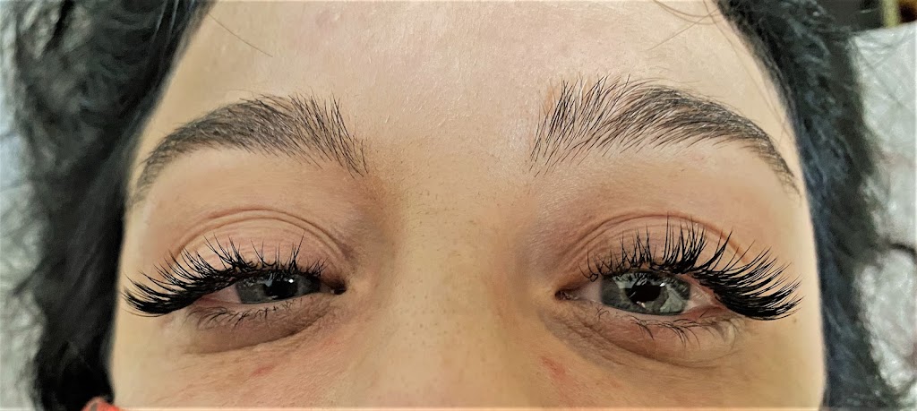 Lashes in your Town | 121 Waterford Blvd, Chestermere, AB T1X 2M9, Canada | Phone: (403) 477-6040