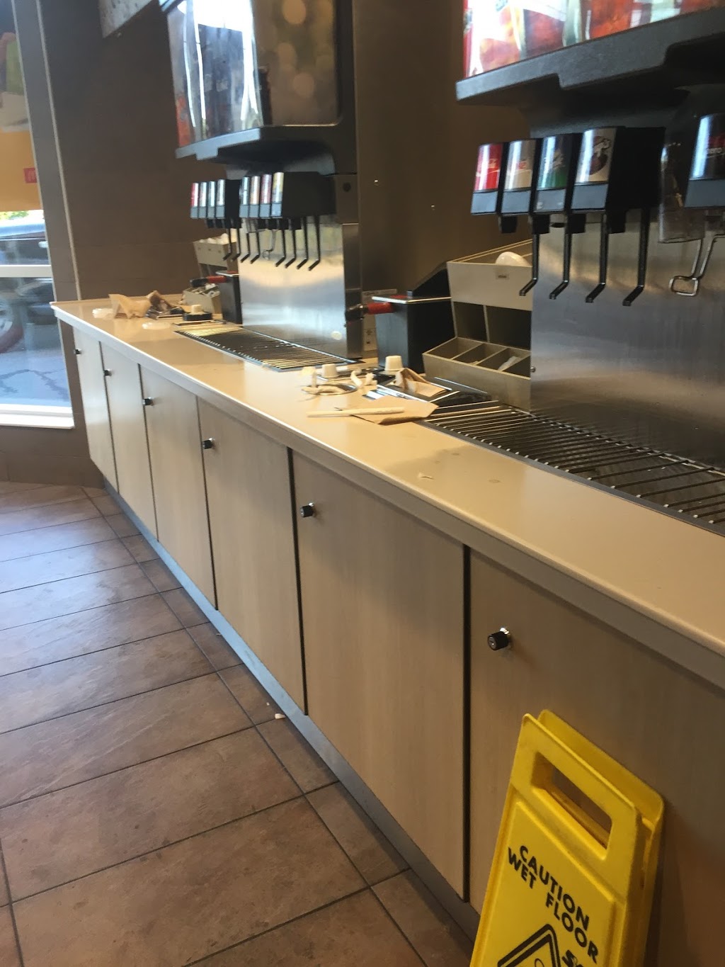 McDonalds | 1043 Chemong Rd N, Peterborough, ON K9H 7E6, Canada | Phone: (705) 748-3721