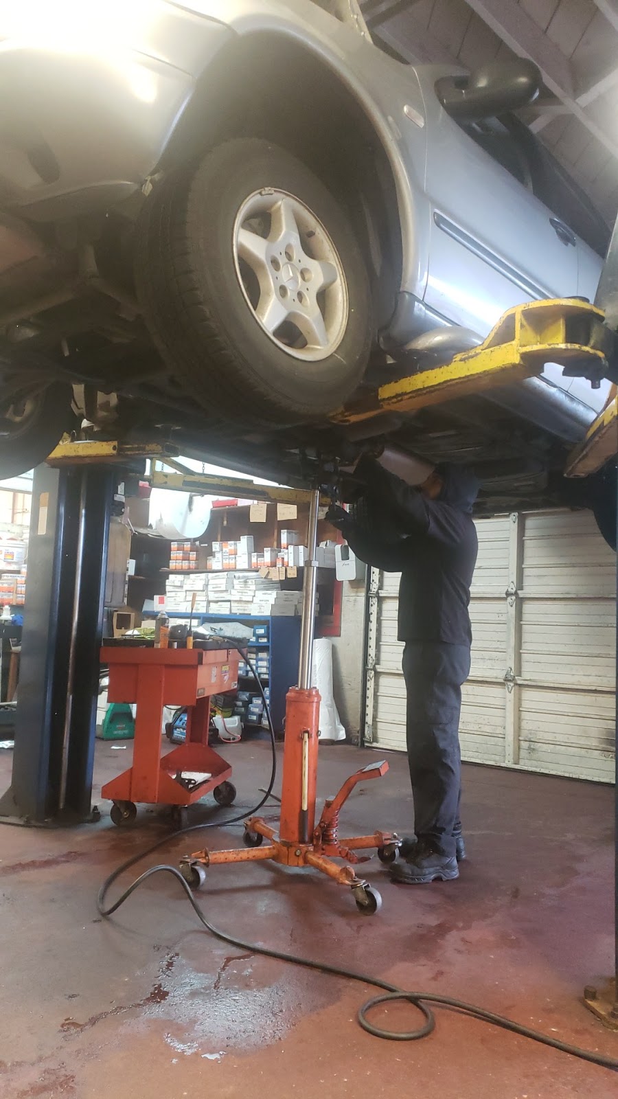 Surrey Centre Auto Repairs | 13654 104 Ave, Surrey, BC V3T 1W2, Canada | Phone: (604) 588-1266