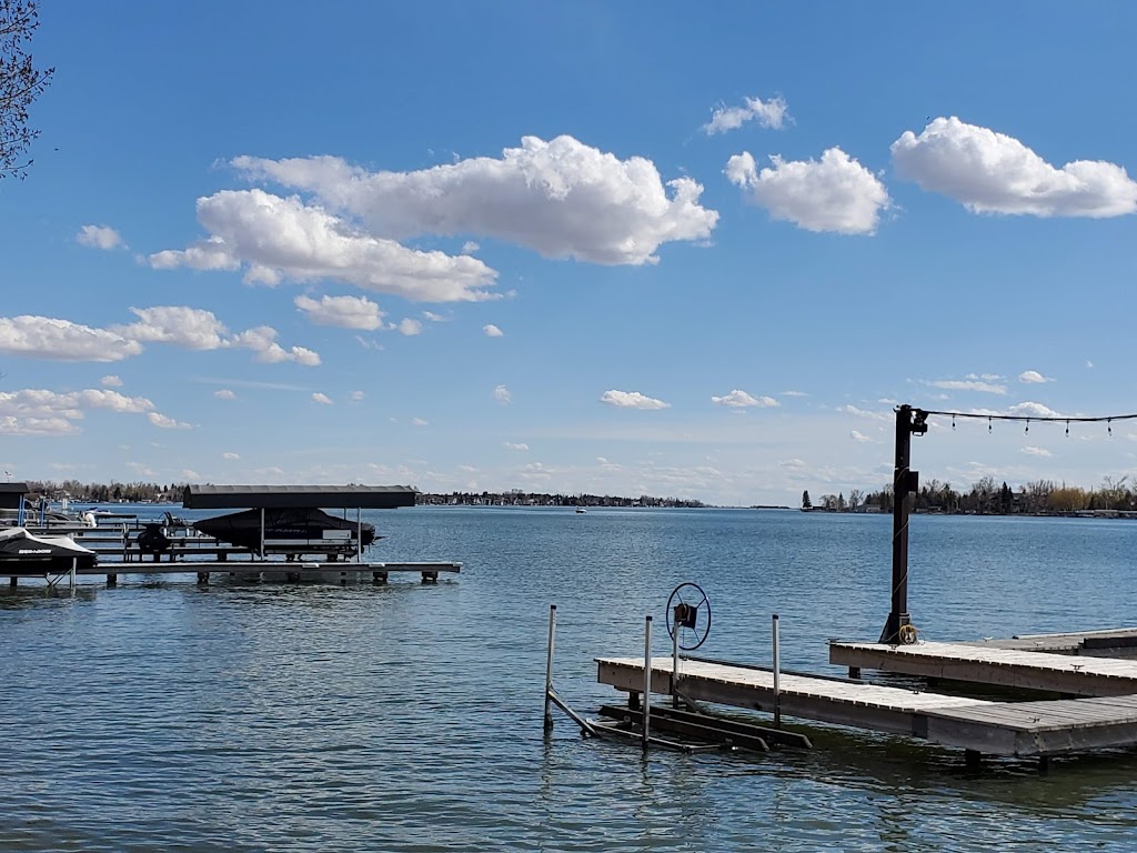 Dockside Bar & Grill | 109 E Chestermere Dr, Chestermere, AB T1X 1A1, Canada | Phone: (403) 248-4343