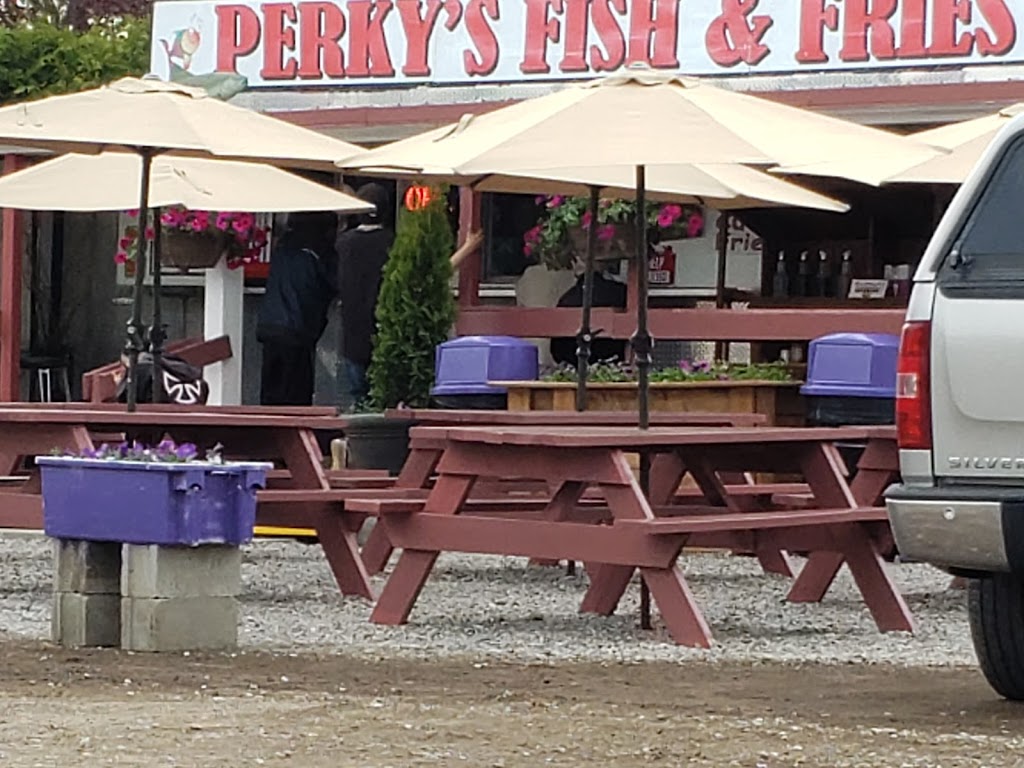 Perkys fish and chip | 165 County Rd 6 S, Tiny, ON L0L 2J0, Canada