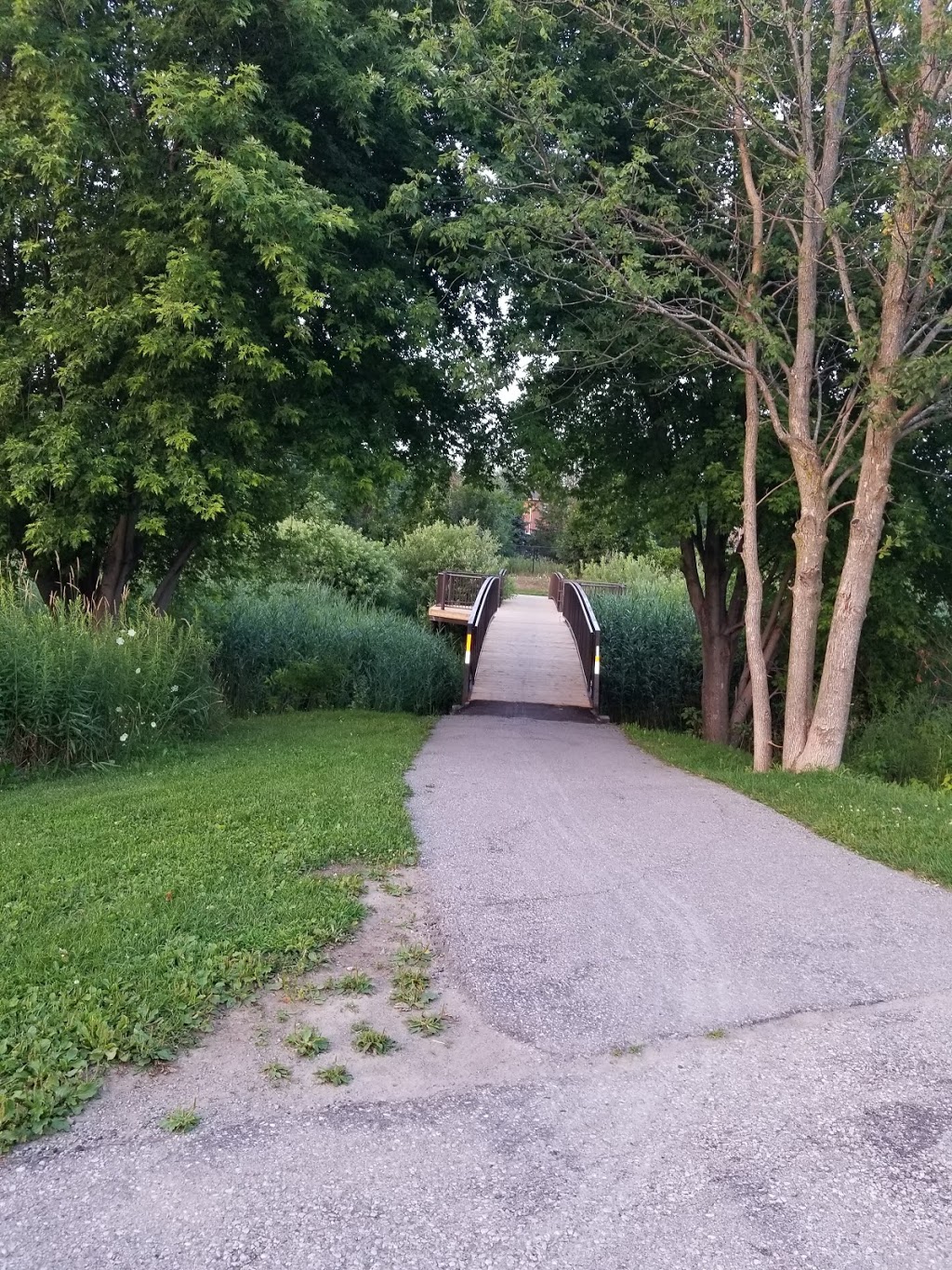 Bayview Park | 106 Bayview Ave, Keswick, ON L4P 2S9, Canada