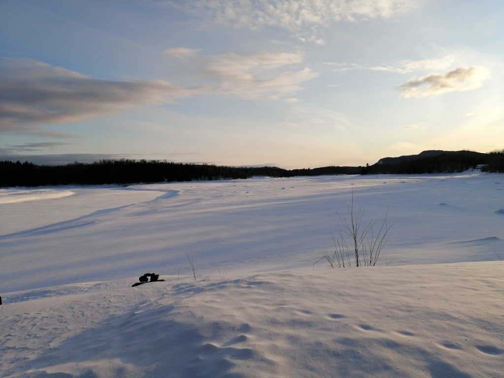 Pourvoirie Laurentides Chalets chez Gaston | 61 CH Du Lac Du Cerf, Notre-Dame-de-Pontmain, QC J0W 1S0, Canada | Phone: (819) 597-2460