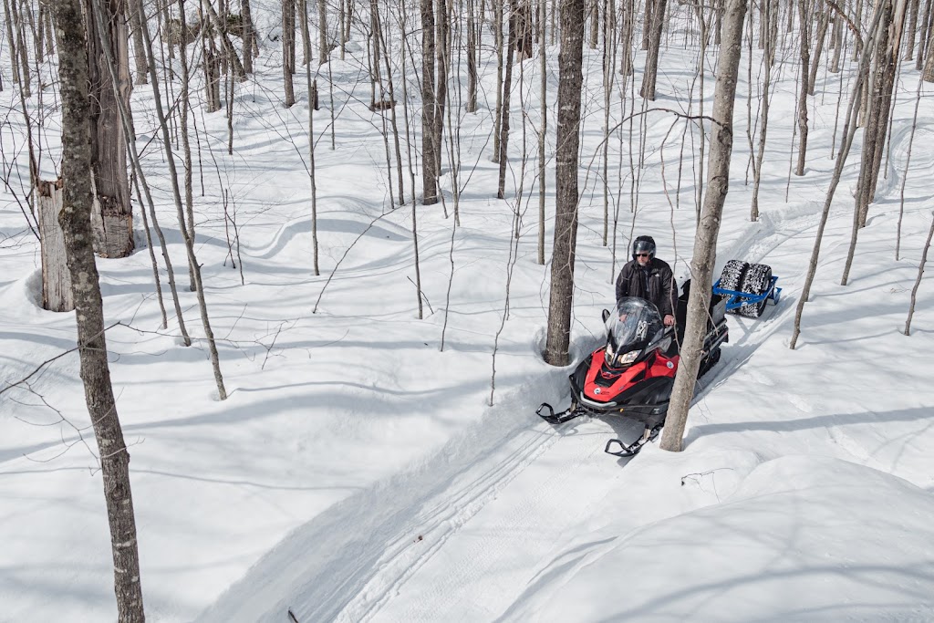 Empire 47 | 26 Rue du Pied des Pentes, Lac-Delage, QC G3C 5A2, Canada | Phone: (418) 848-8661