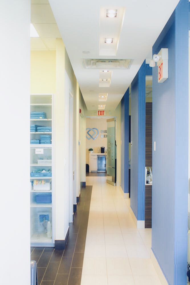 Disera Dental Clinic | 30 Disera Dr Unit# 210, Thornhill, ON L4J 0A7, Canada | Phone: (866) 520-3561