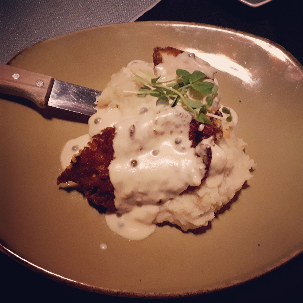 Davids Restaurant | 20 Shamrock Rd, Erin, ON N0B 1T0, Canada | Phone: (519) 833-5085