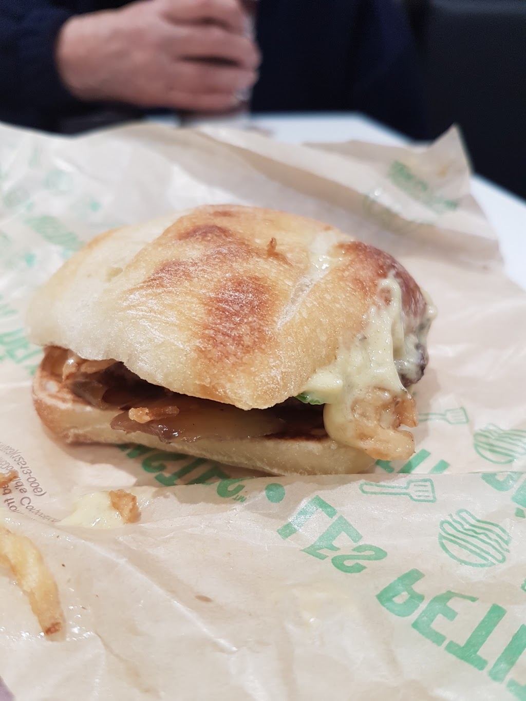 McDonalds | 695 Rue Davidson O, Gatineau, QC J8R 2T1, Canada | Phone: (819) 669-0838