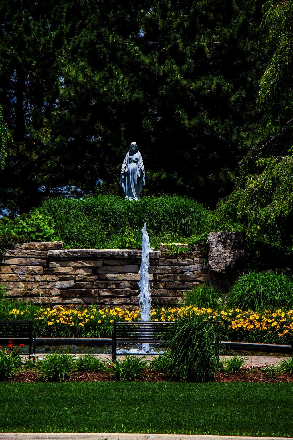 Assumption Catholic Cemetery | 6933 Tomken Rd, Mississauga, ON L5T 1N4, Canada | Phone: (905) 670-8801