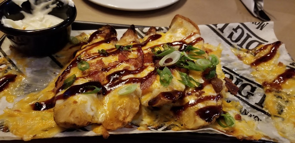 Montanas | 2745 Main St SW, Airdrie, AB T4B 2V7, Canada | Phone: (403) 768-0442